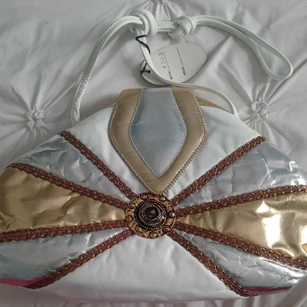 Vintage Noble Purse - Picture 5 of 6